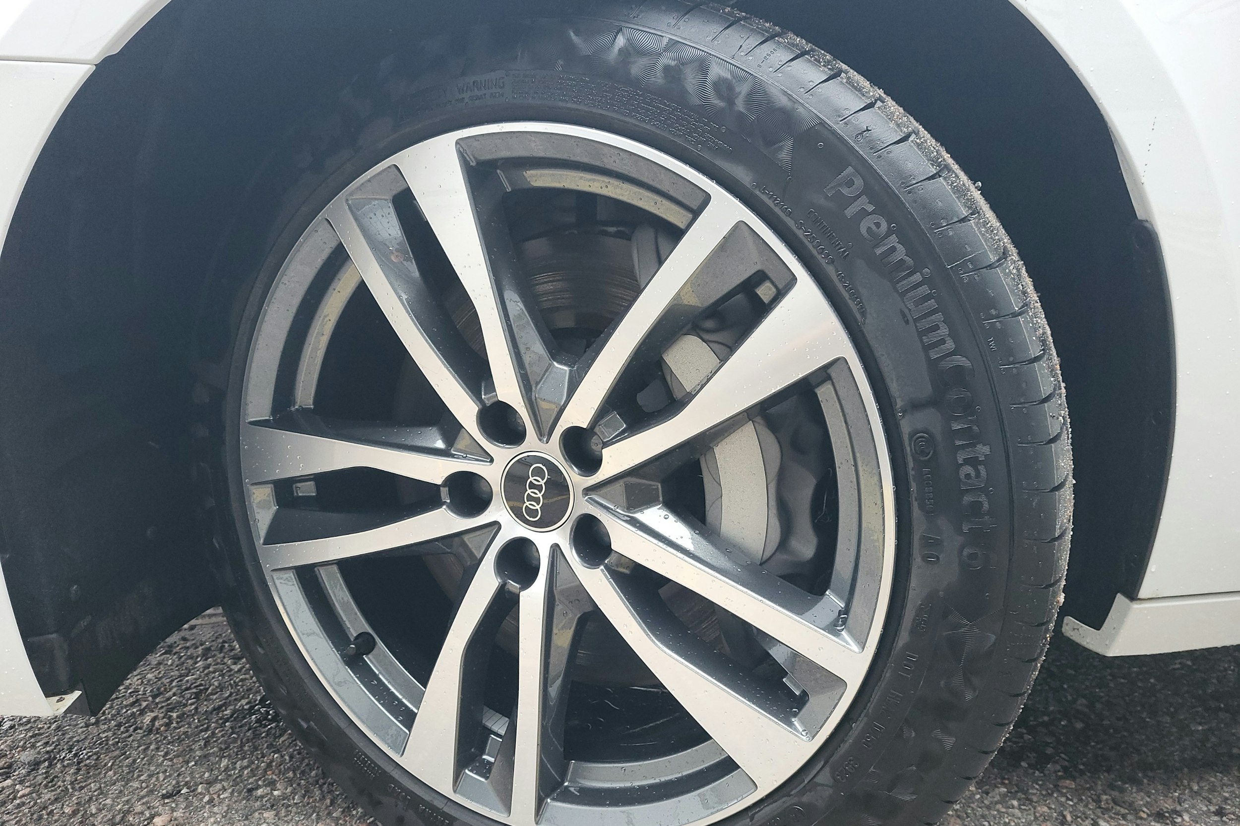 valkoinen Audi A6 2024 kuva 10.