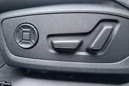 valkoinen Audi A6 2024 kuva 15.