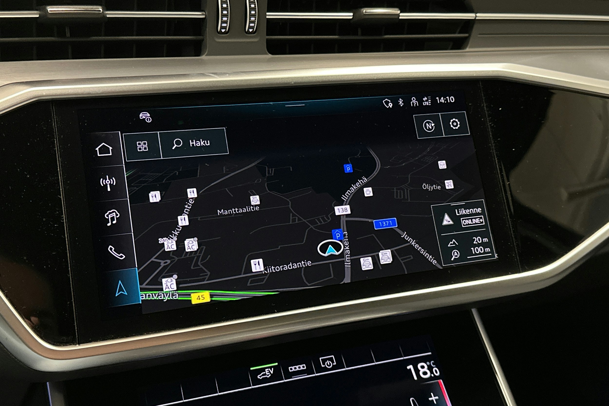 punainen Audi A6 2024 kuva 25.