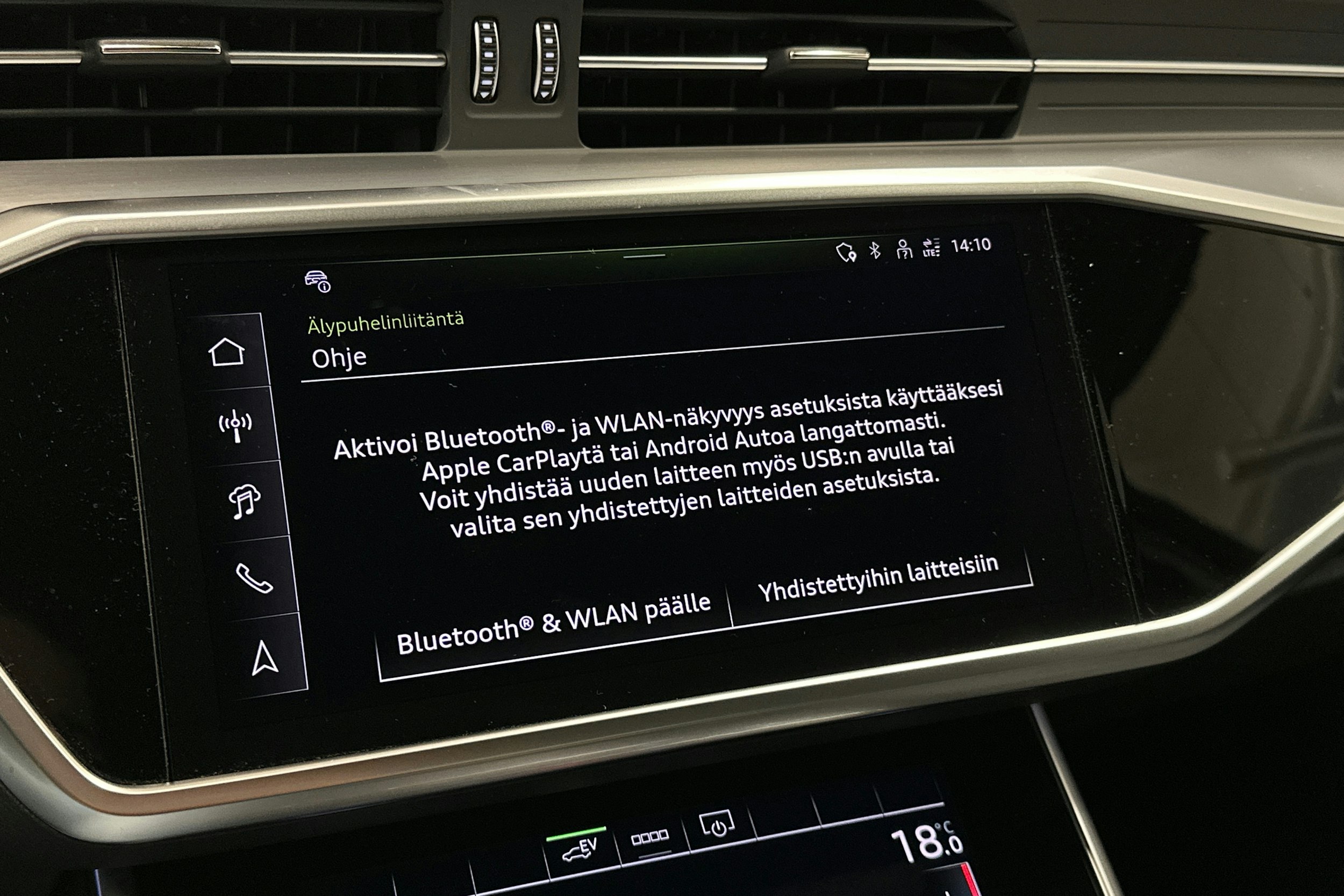 punainen Audi A6 2024 kuva 26.