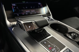 punainen Audi A6 2024 kuva 31.
