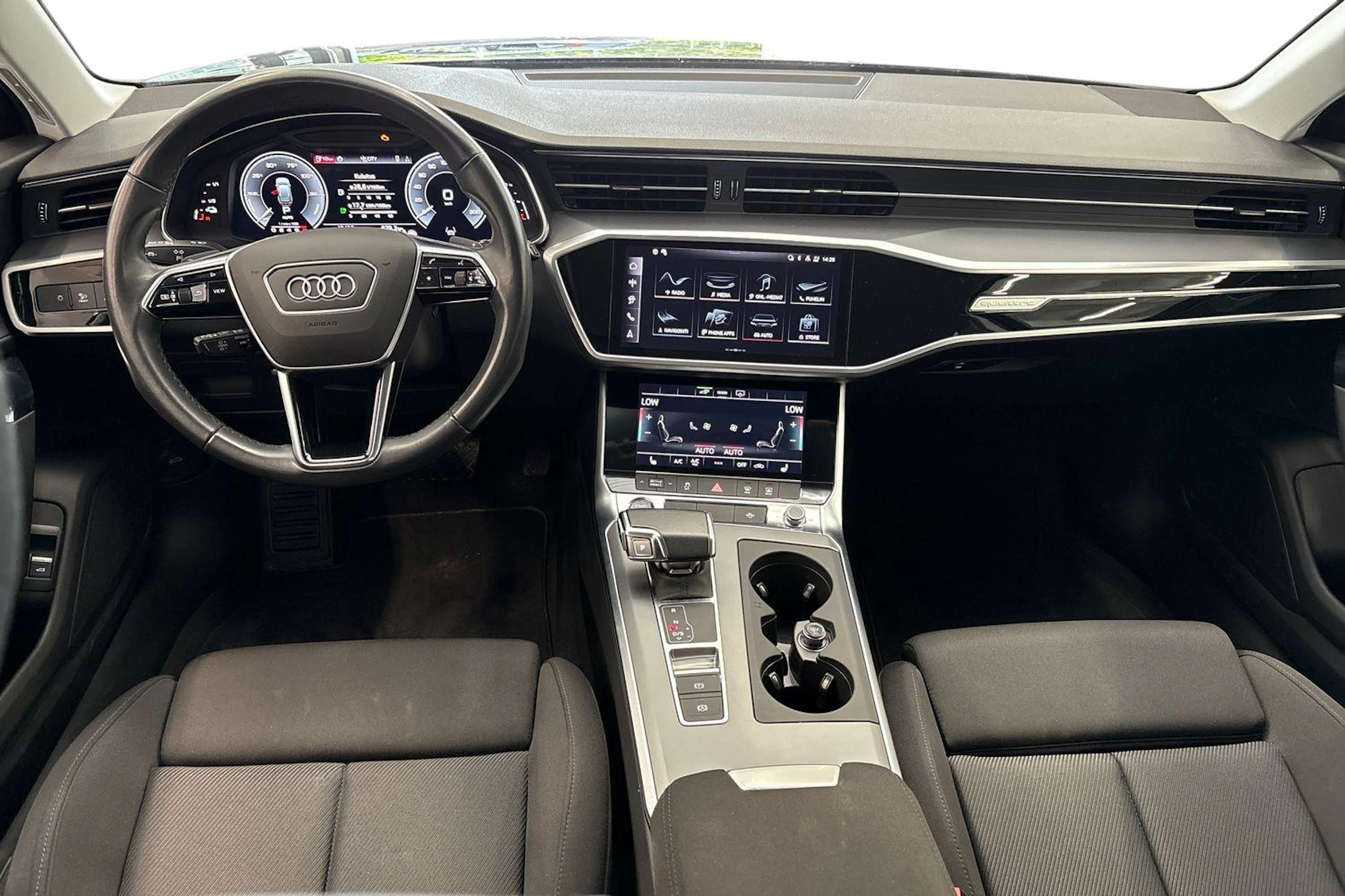 musta Audi A6 2024 kuva 7.