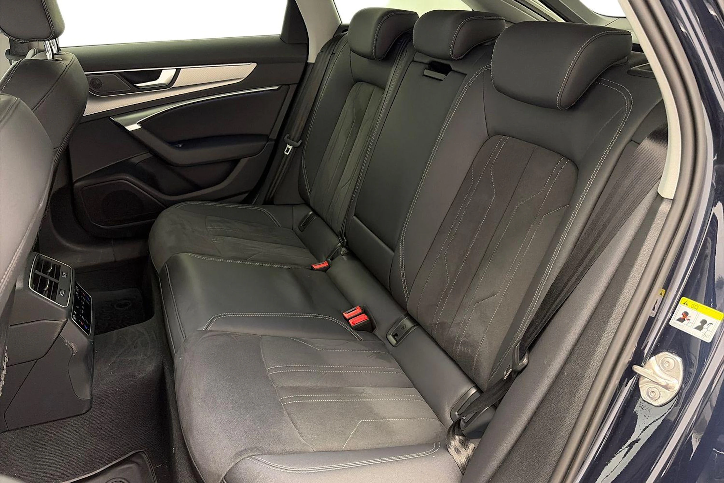 met. sininen Audi A6 2024 kuva 8.