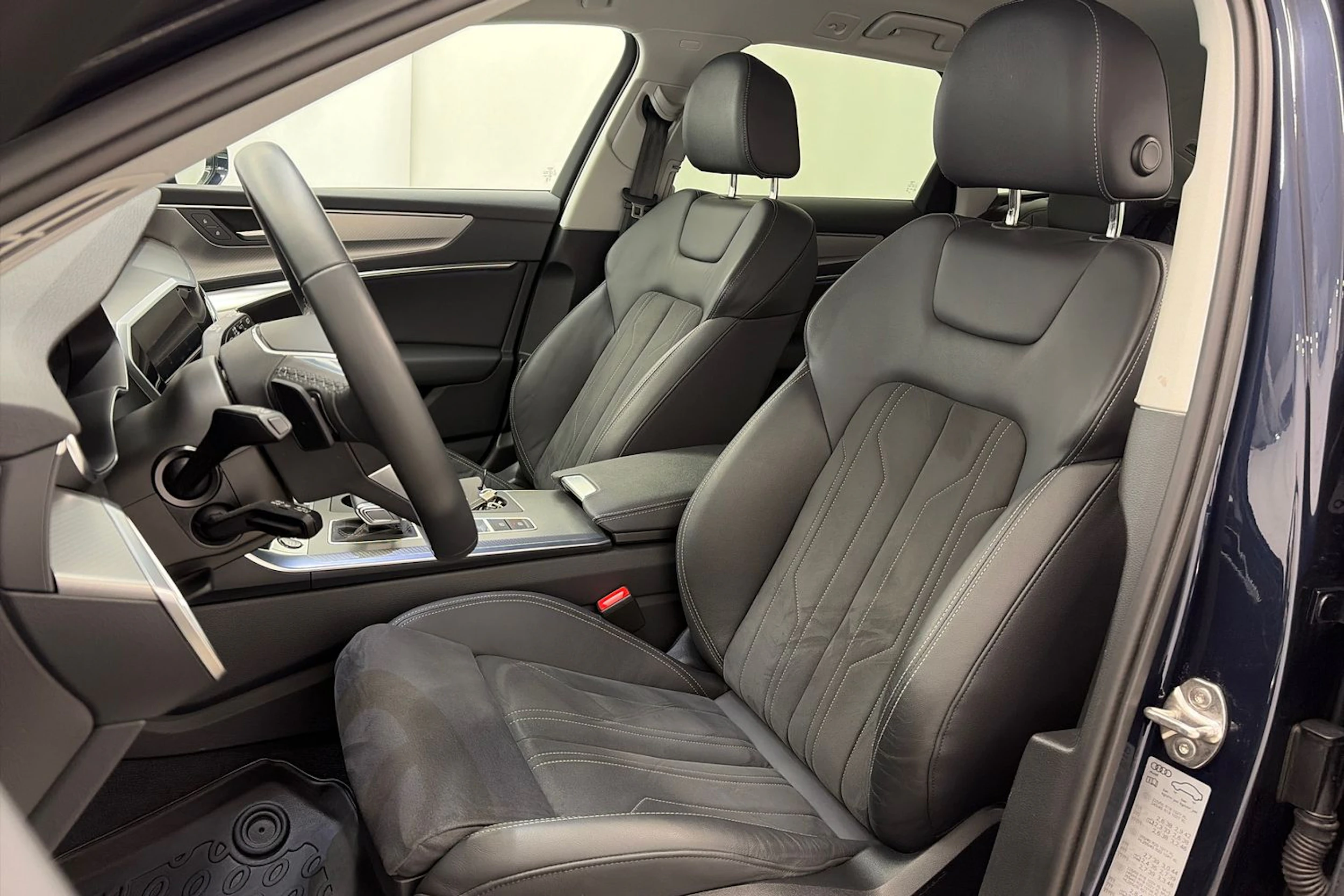 met. sininen Audi A6 2024 kuva 14.