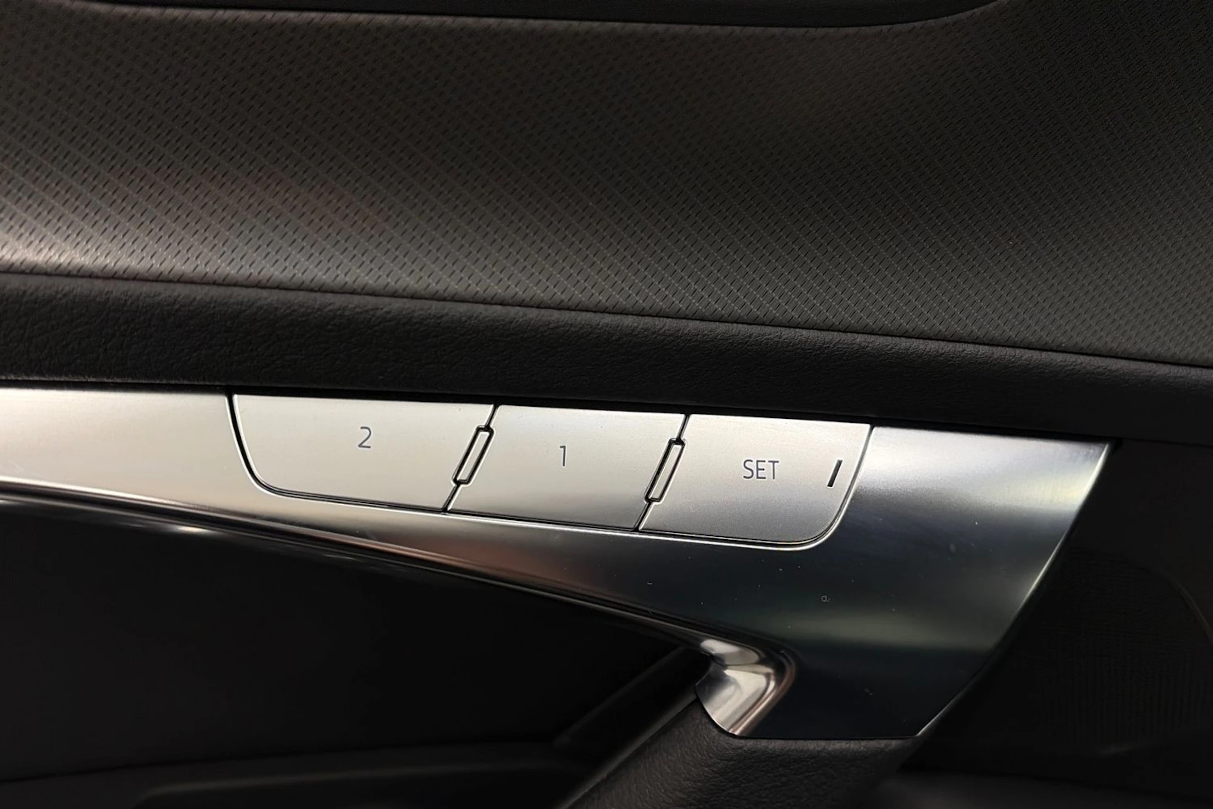 met. sininen Audi A6 2024 kuva 15.