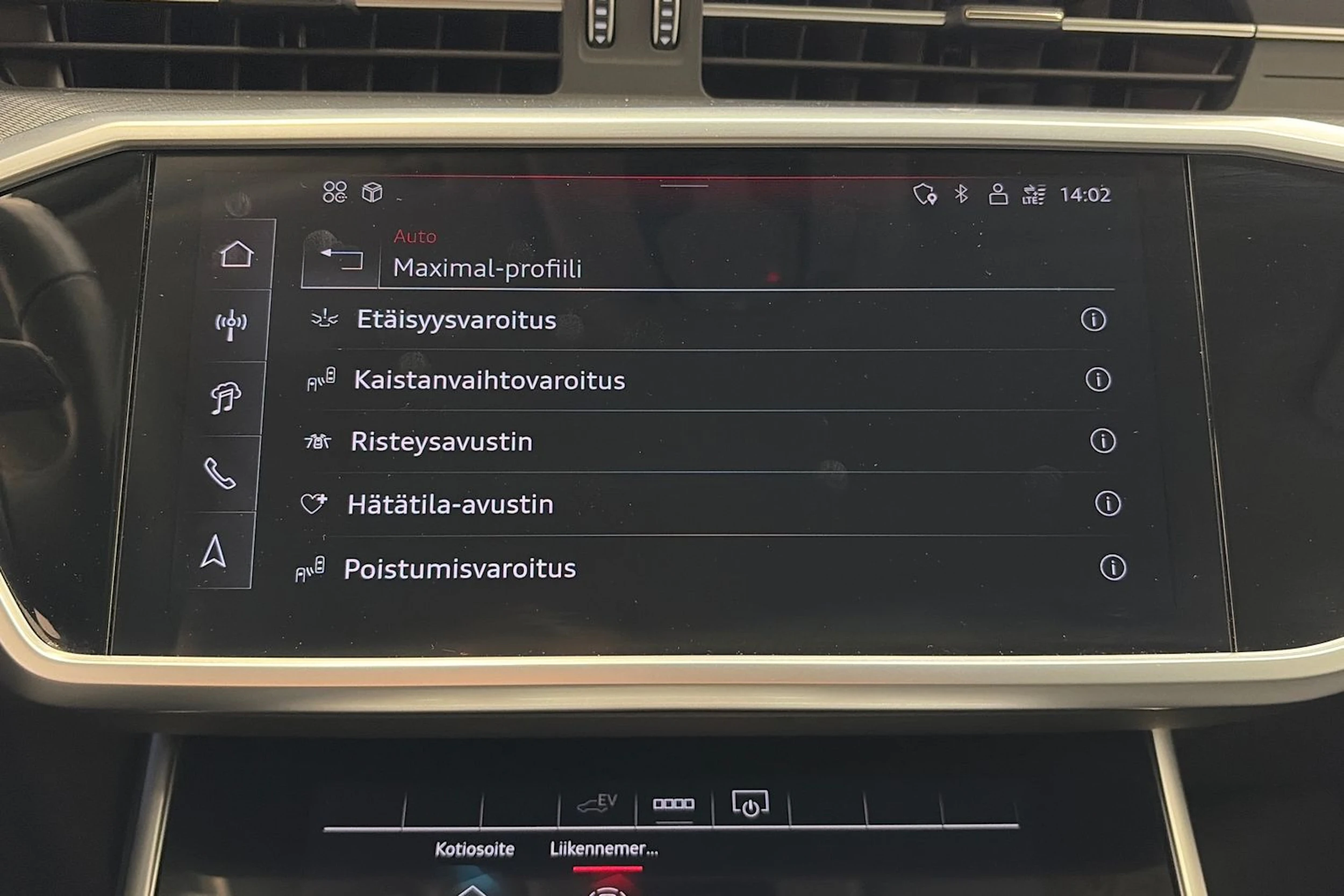 met. sininen Audi A6 2024 kuva 23.