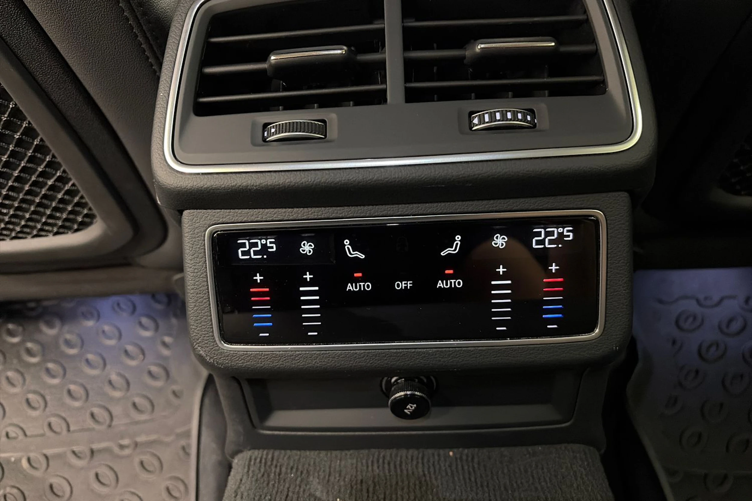 met. sininen Audi A6 2024 kuva 26.