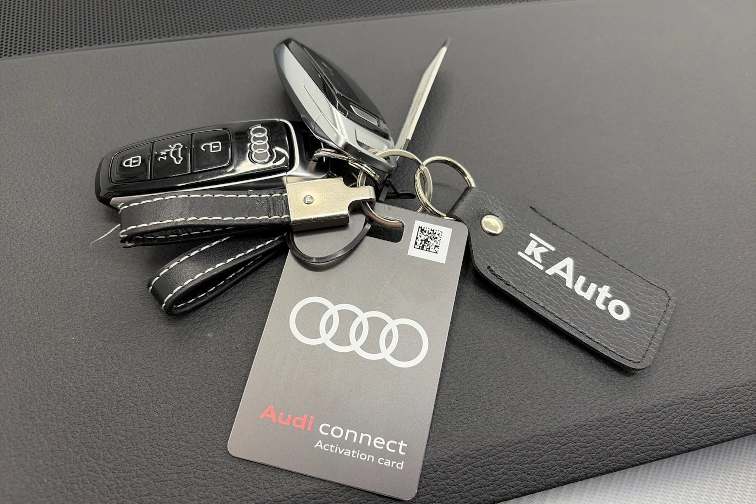 met. sininen Audi A6 2024 kuva 28.