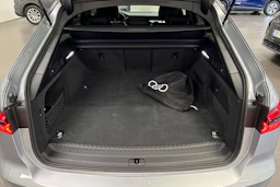 met. harmaa Audi A6 2024 kuva 11.
