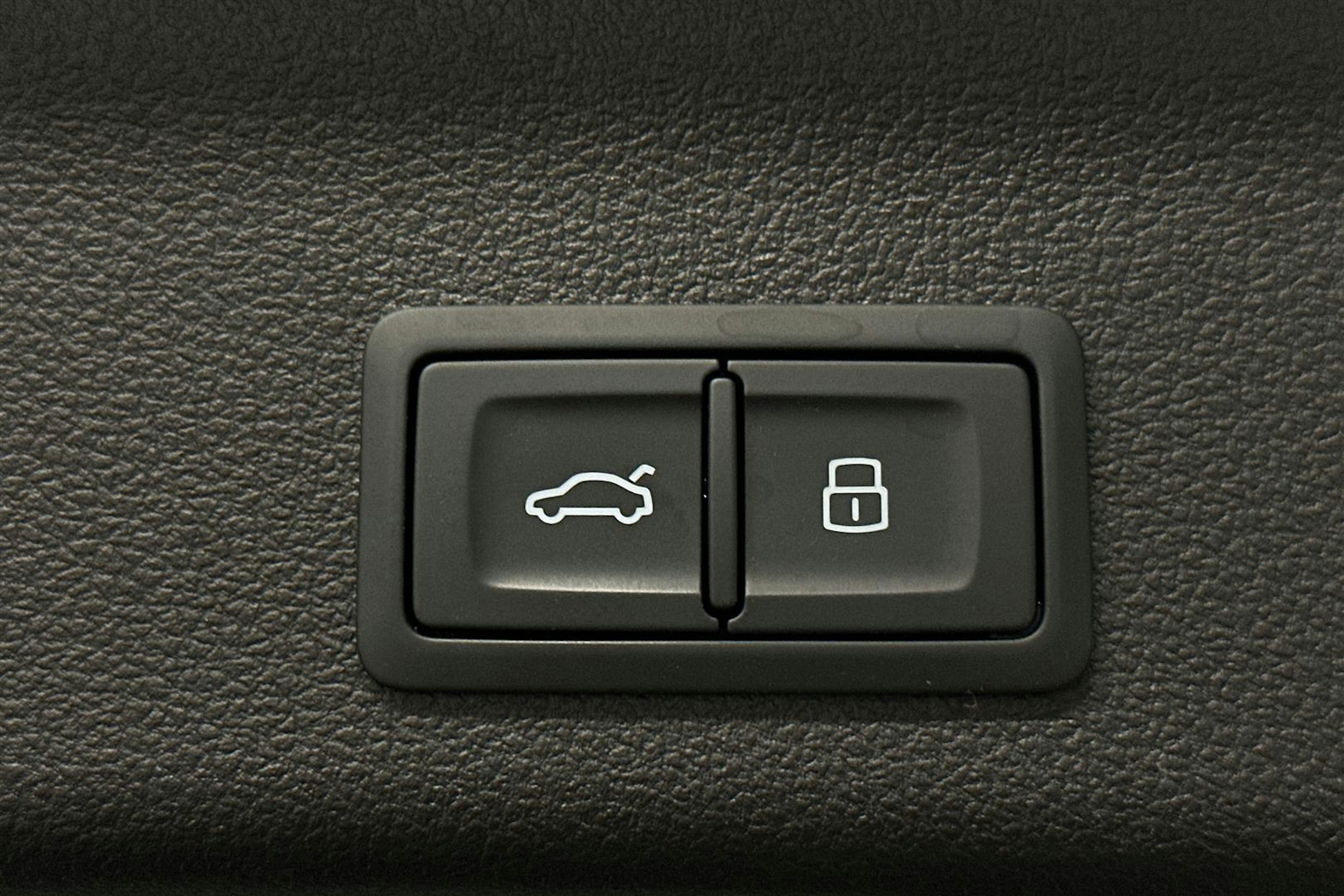 sininen Audi A6 2025 kuva 12.