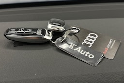 sininen Audi A6 2025 kuva 37.
