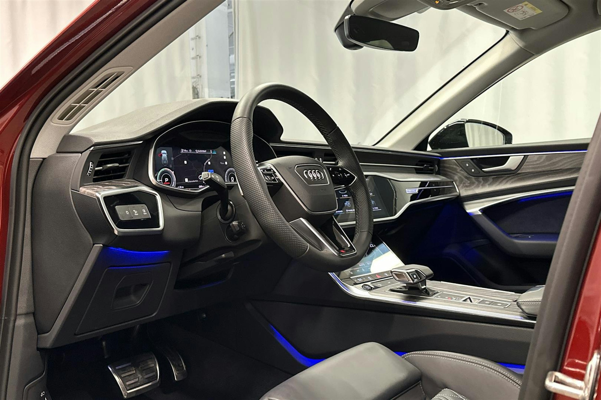 punainen Audi A6 2025 kuva 6.