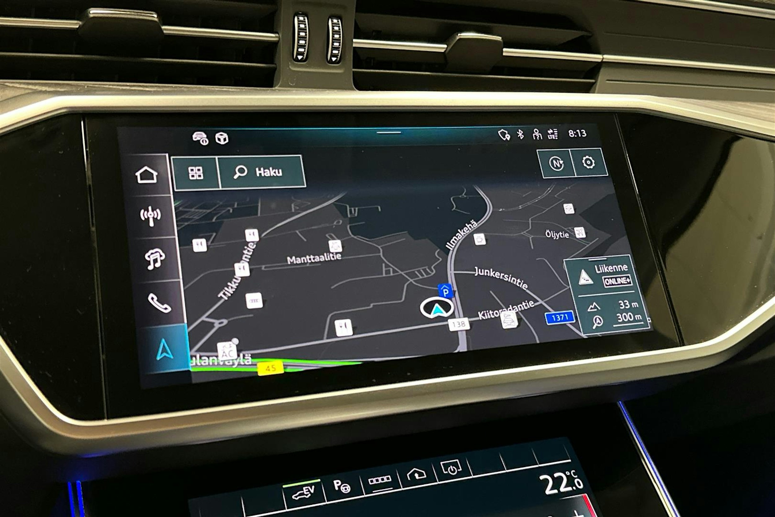 punainen Audi A6 2025 kuva 13.
