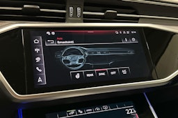 punainen Audi A6 2025 kuva 17.