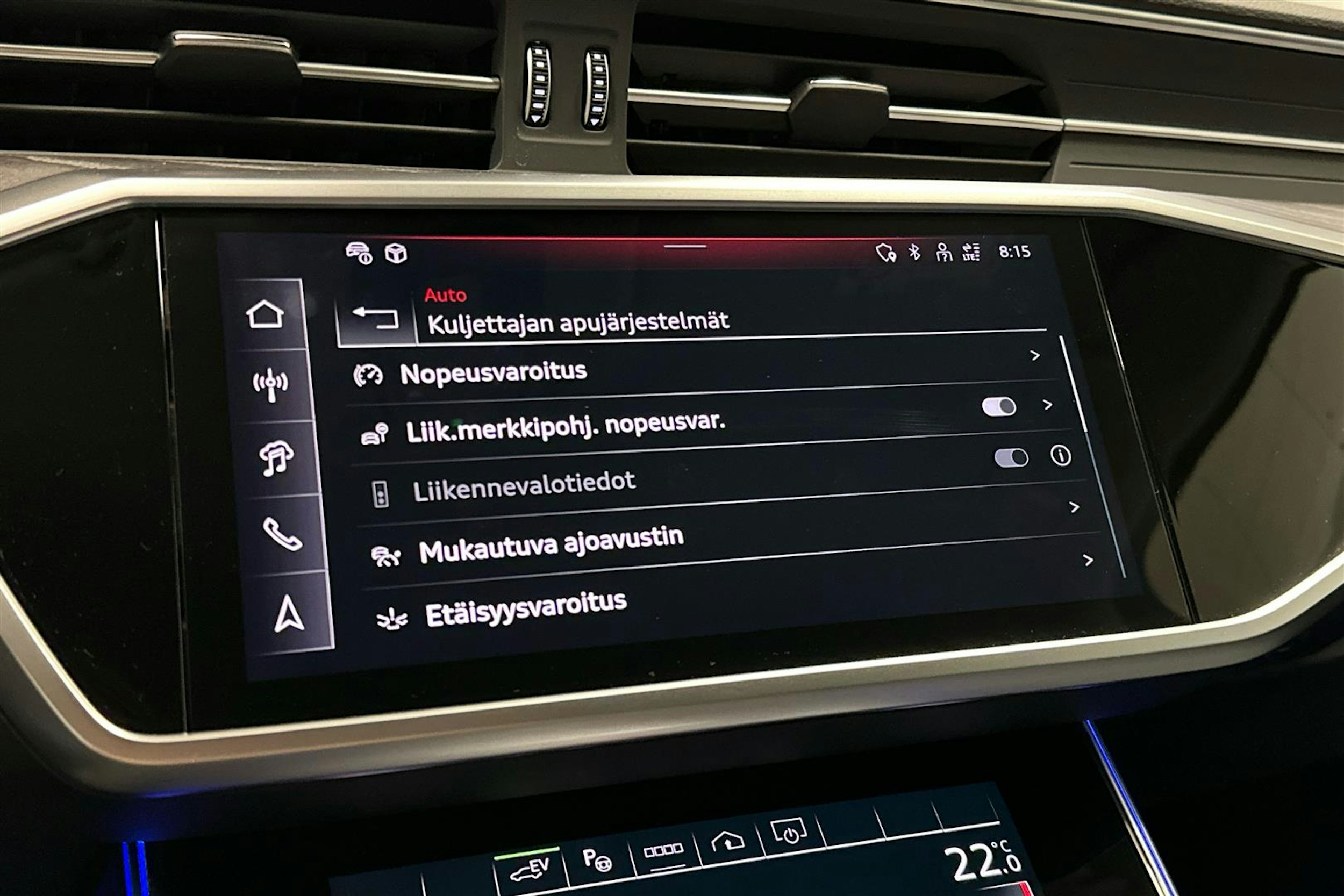 punainen Audi A6 2025 kuva 20.