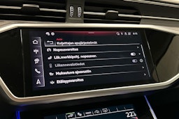 punainen Audi A6 2025 kuva 20.