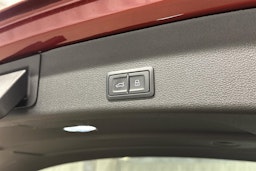punainen Audi A6 2025 kuva 29.