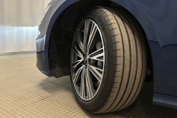 sininen Audi A6 2025 kuva 12.