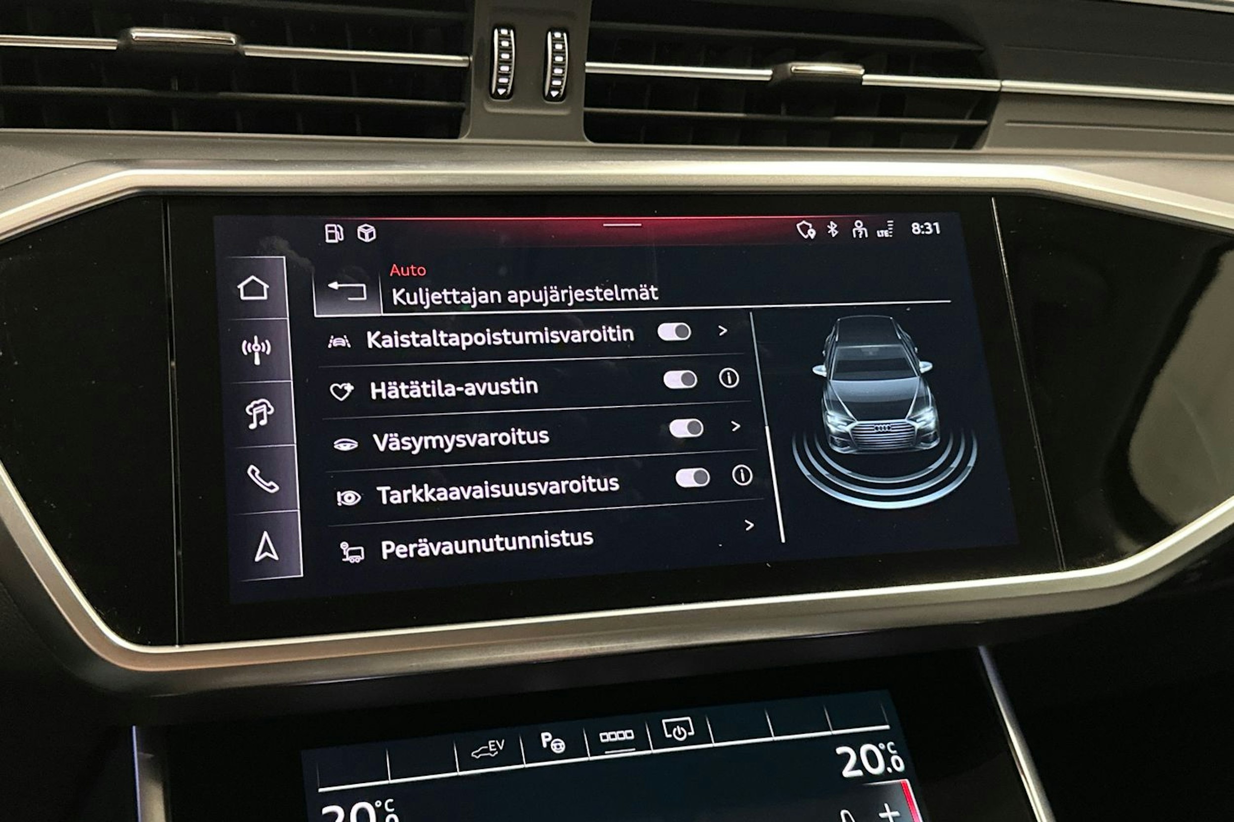 sininen Audi A6 2025 kuva 29.