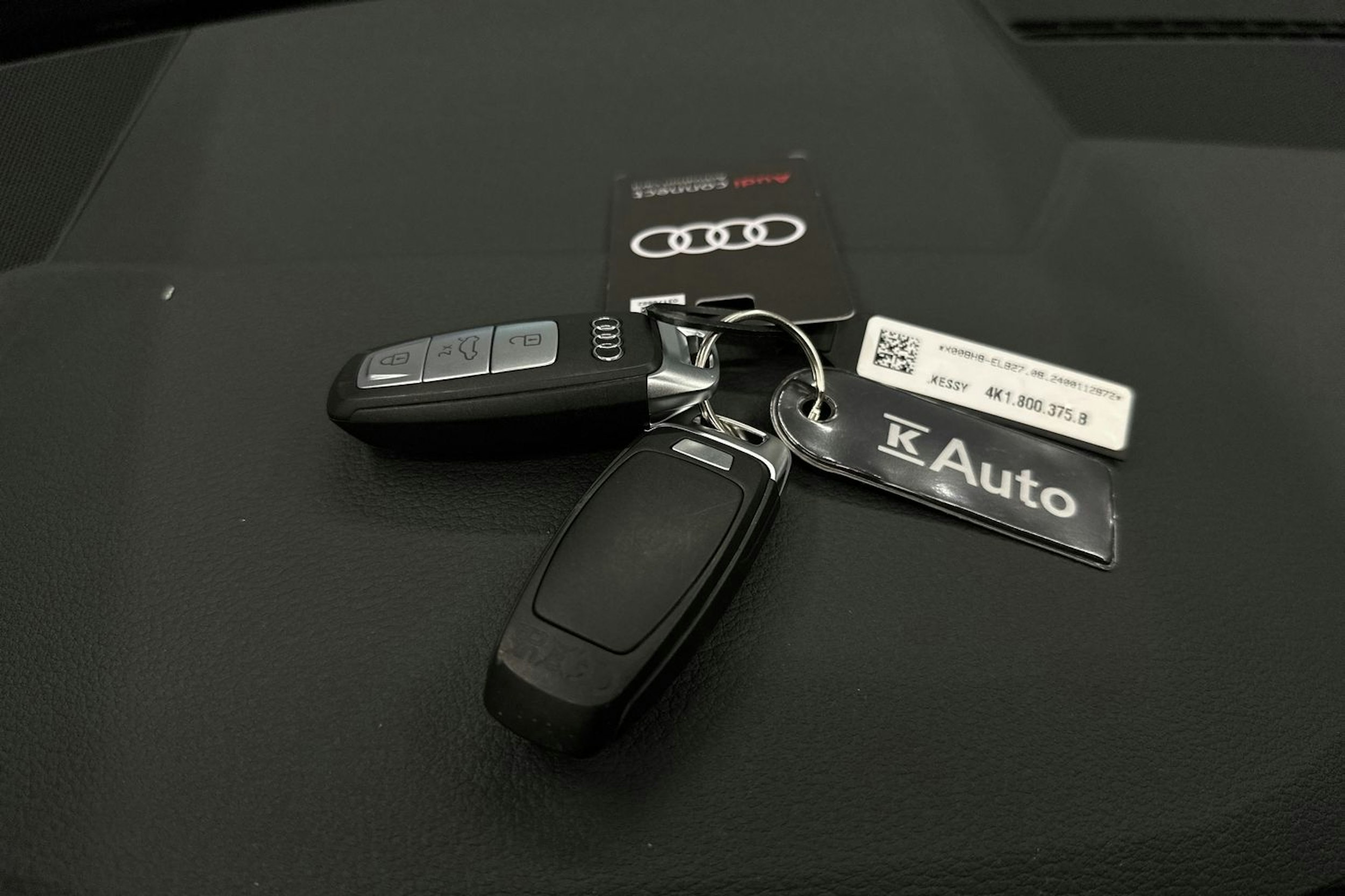 sininen Audi A6 2025 kuva 34.