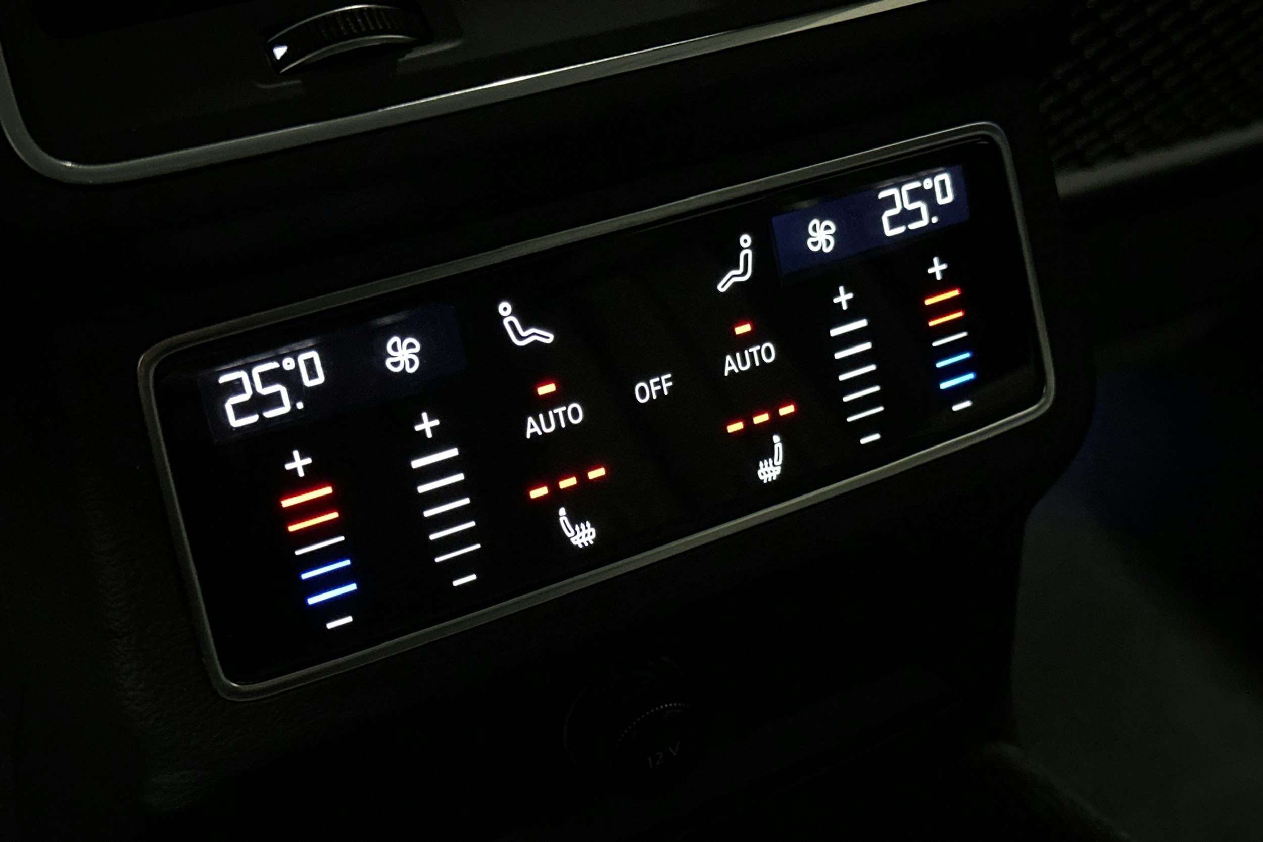 musta Audi A6 2025 kuva 14.