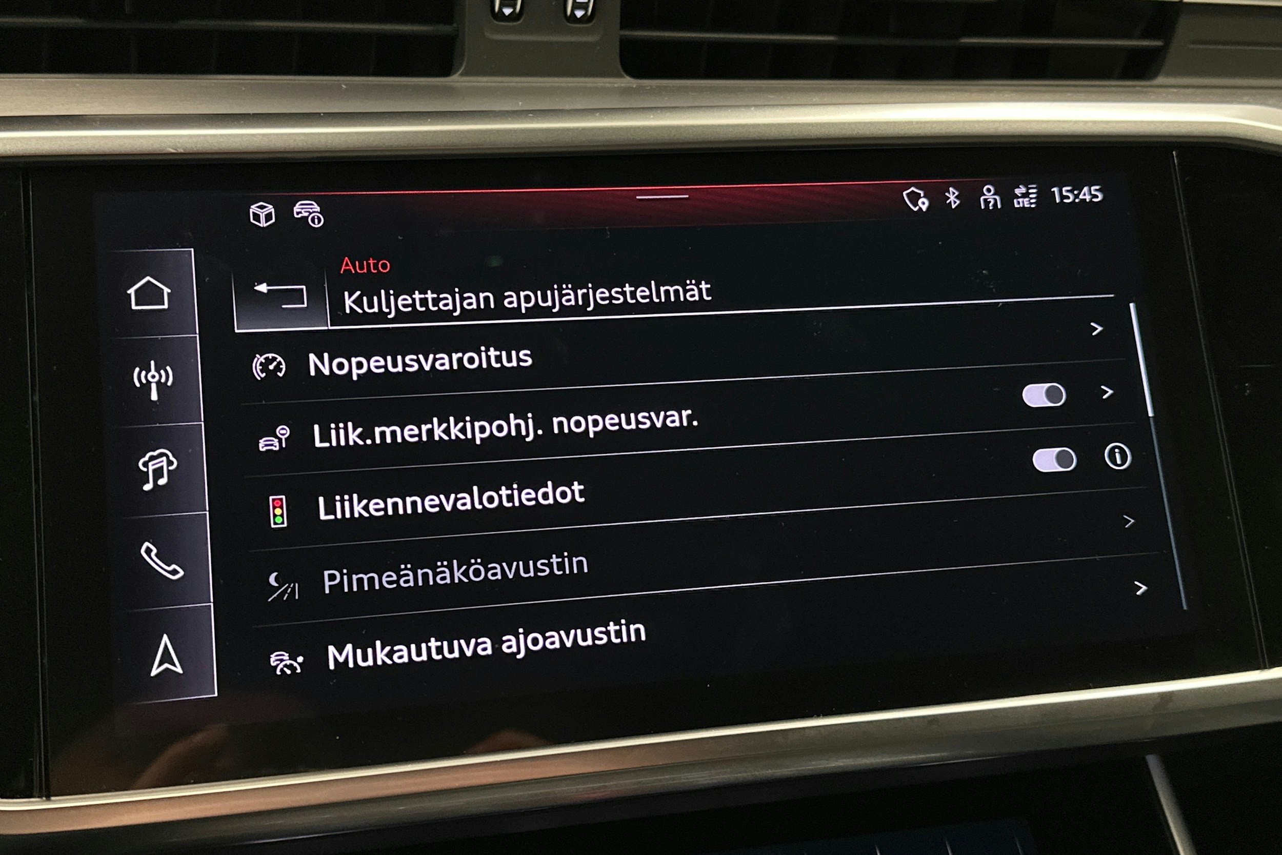 musta Audi A6 2025 kuva 29.