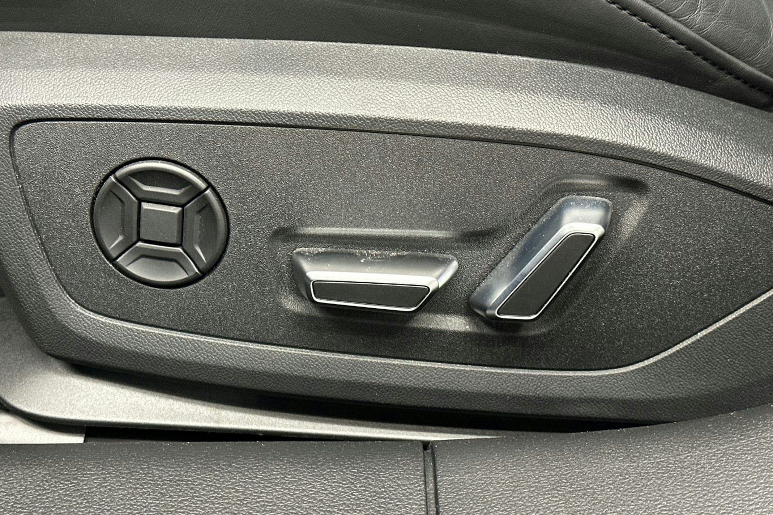 hopea Audi A6 2025 kuva 20.