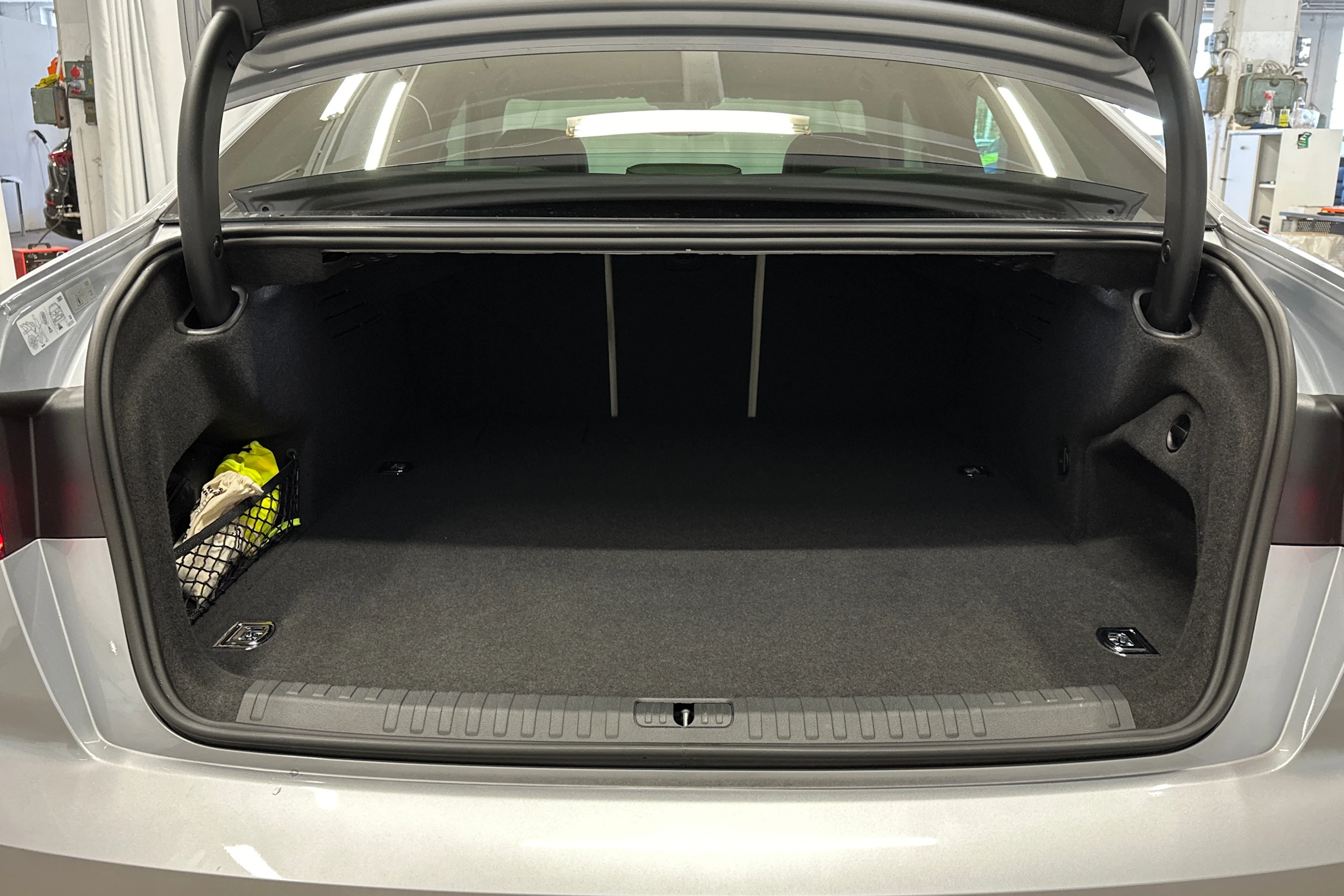 hopea Audi A6 2025 kuva 11.