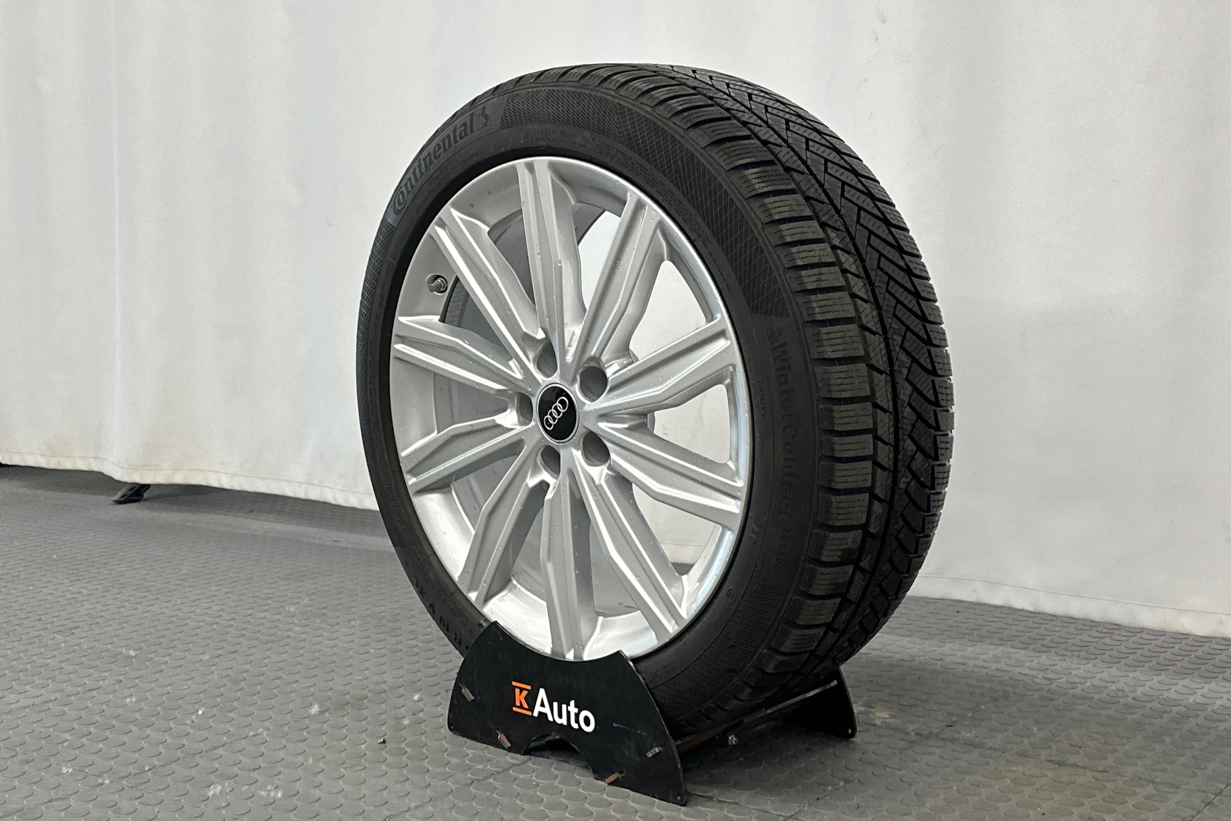 musta Audi A6 2025 kuva 13.