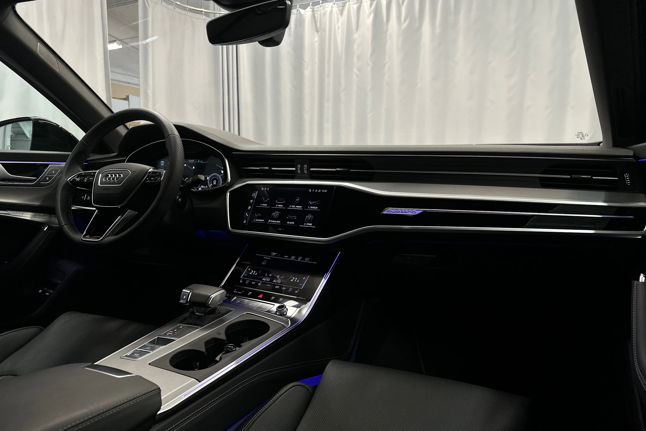 musta Audi A6 2025 kuva 23.