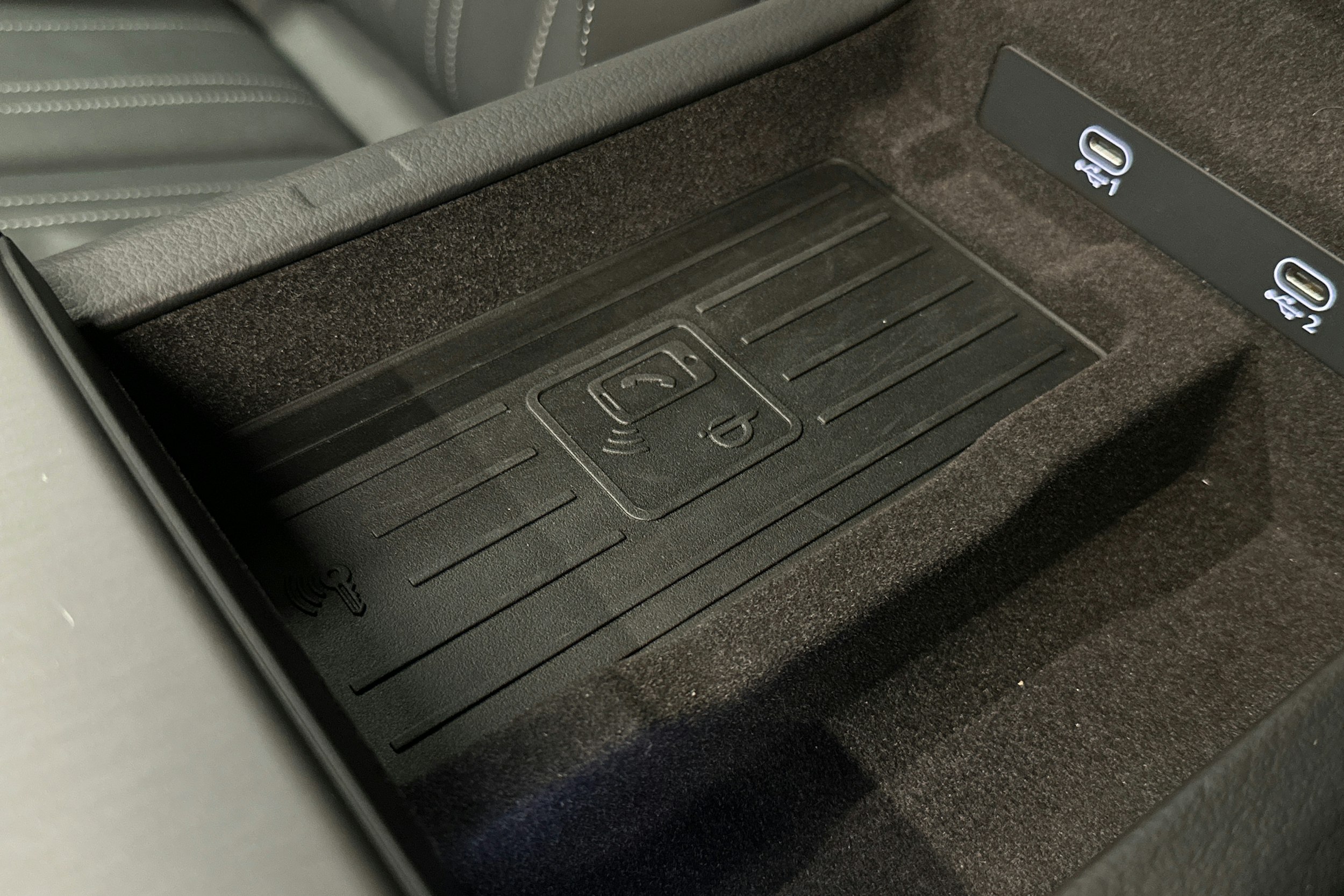 sininen Audi A6 2025 kuva 35.