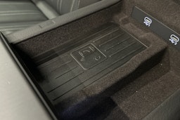 sininen Audi A6 2025 kuva 35.