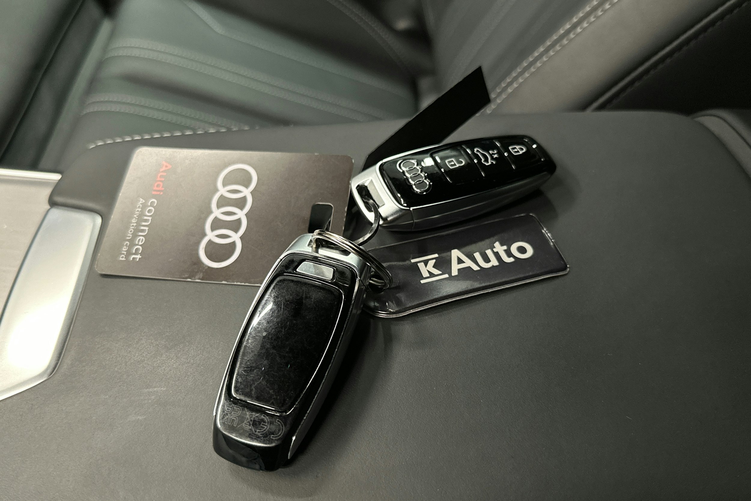 sininen Audi A6 2025 kuva 37.