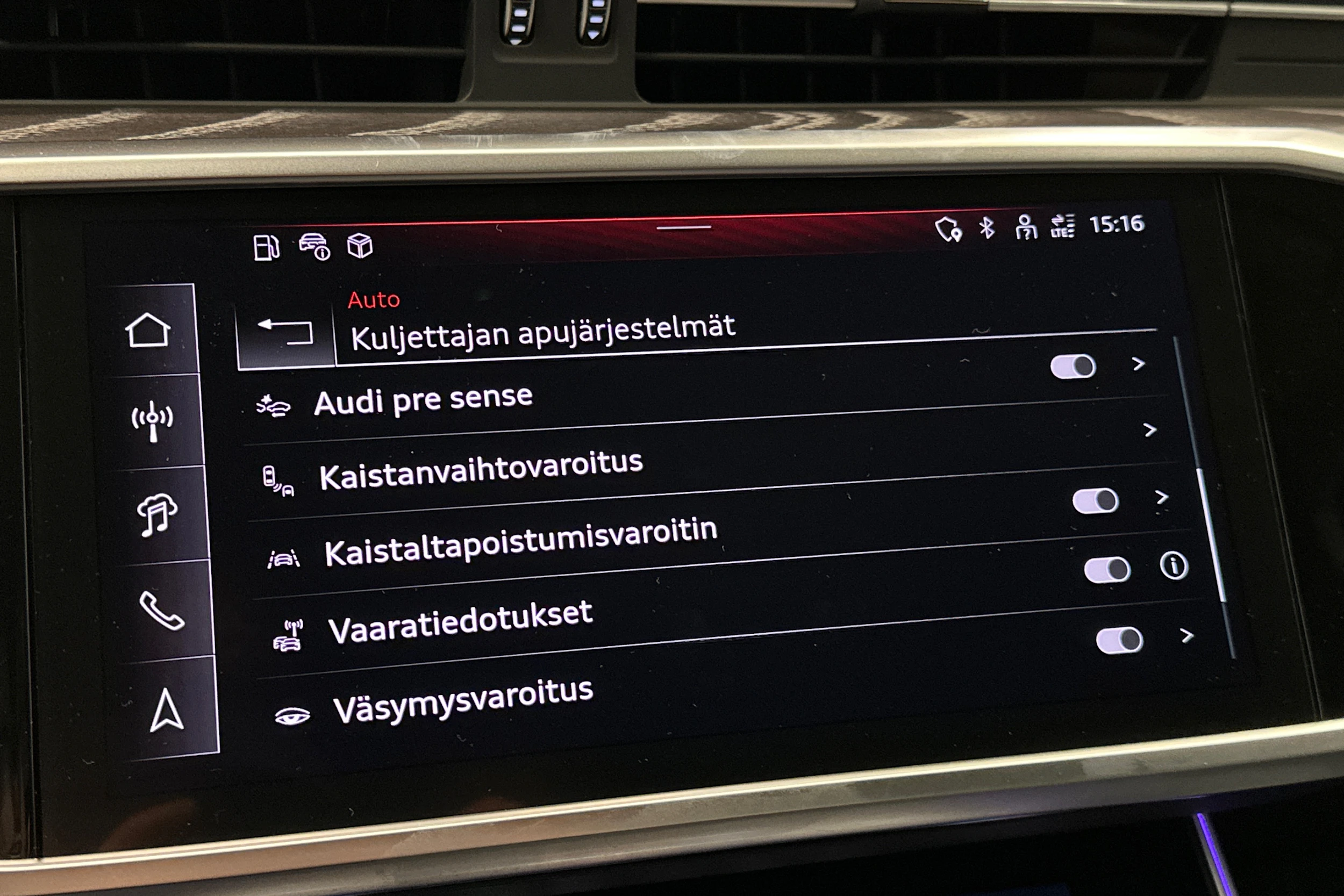 musta Audi A6 2025 kuva 32.