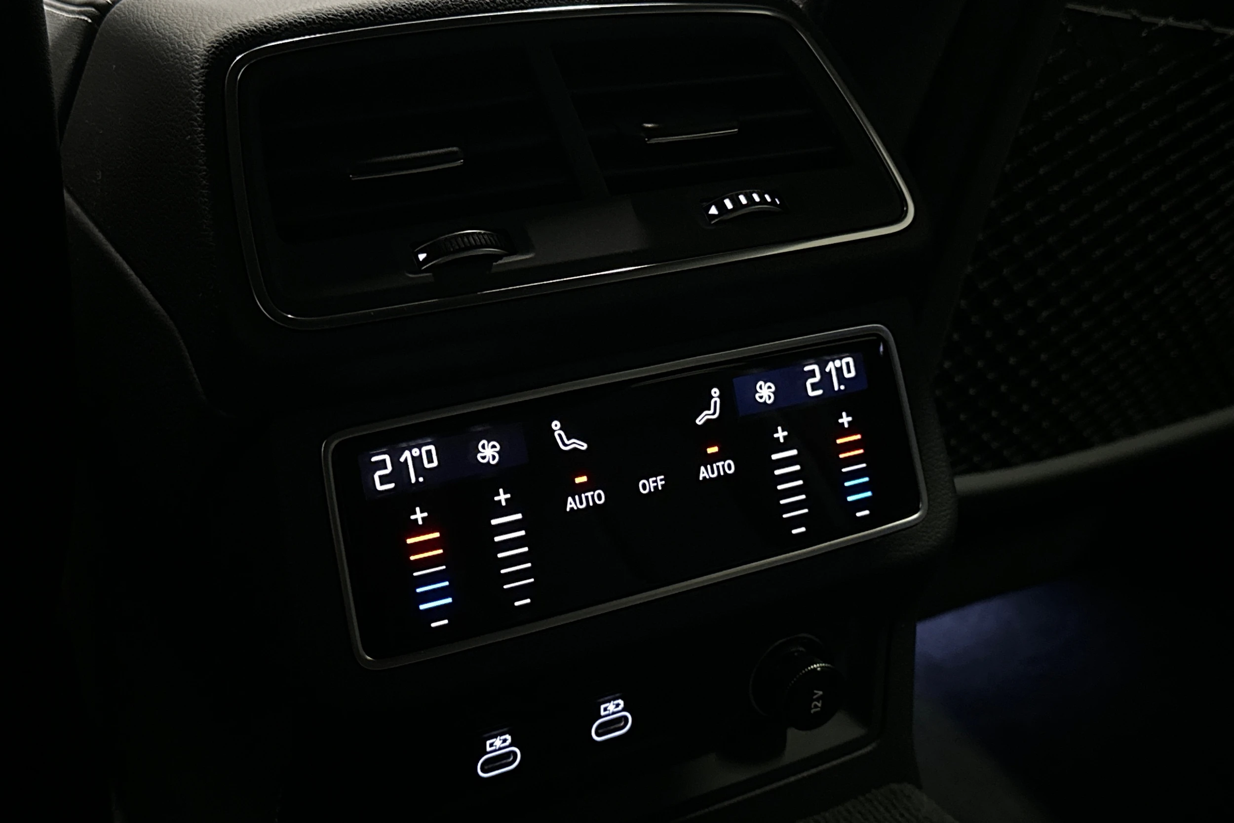 musta Audi A6 2025 kuva 14.