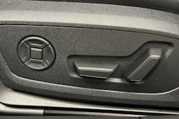 musta Audi A6 2025 kuva 16.