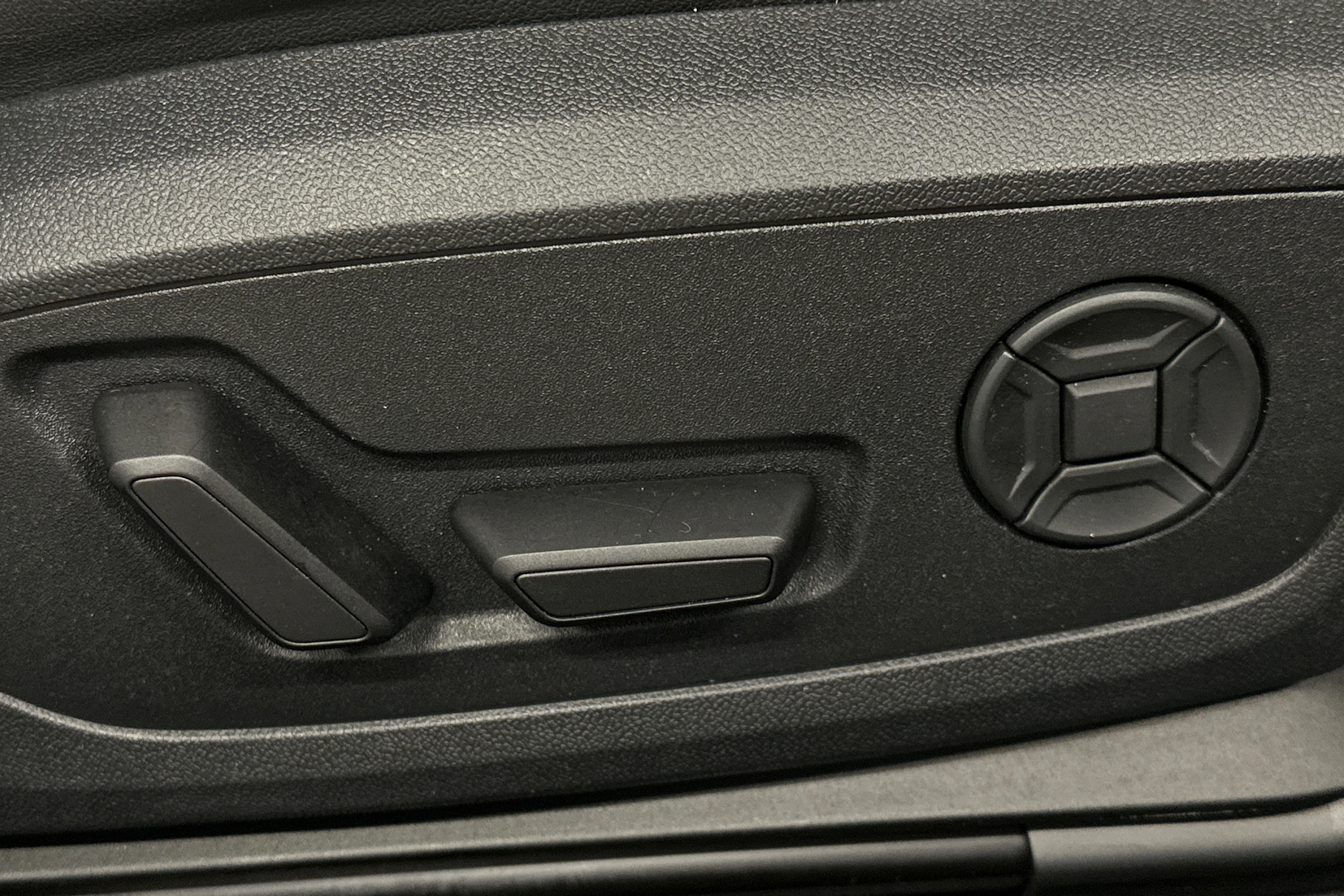 musta Audi A6 2025 kuva 18.