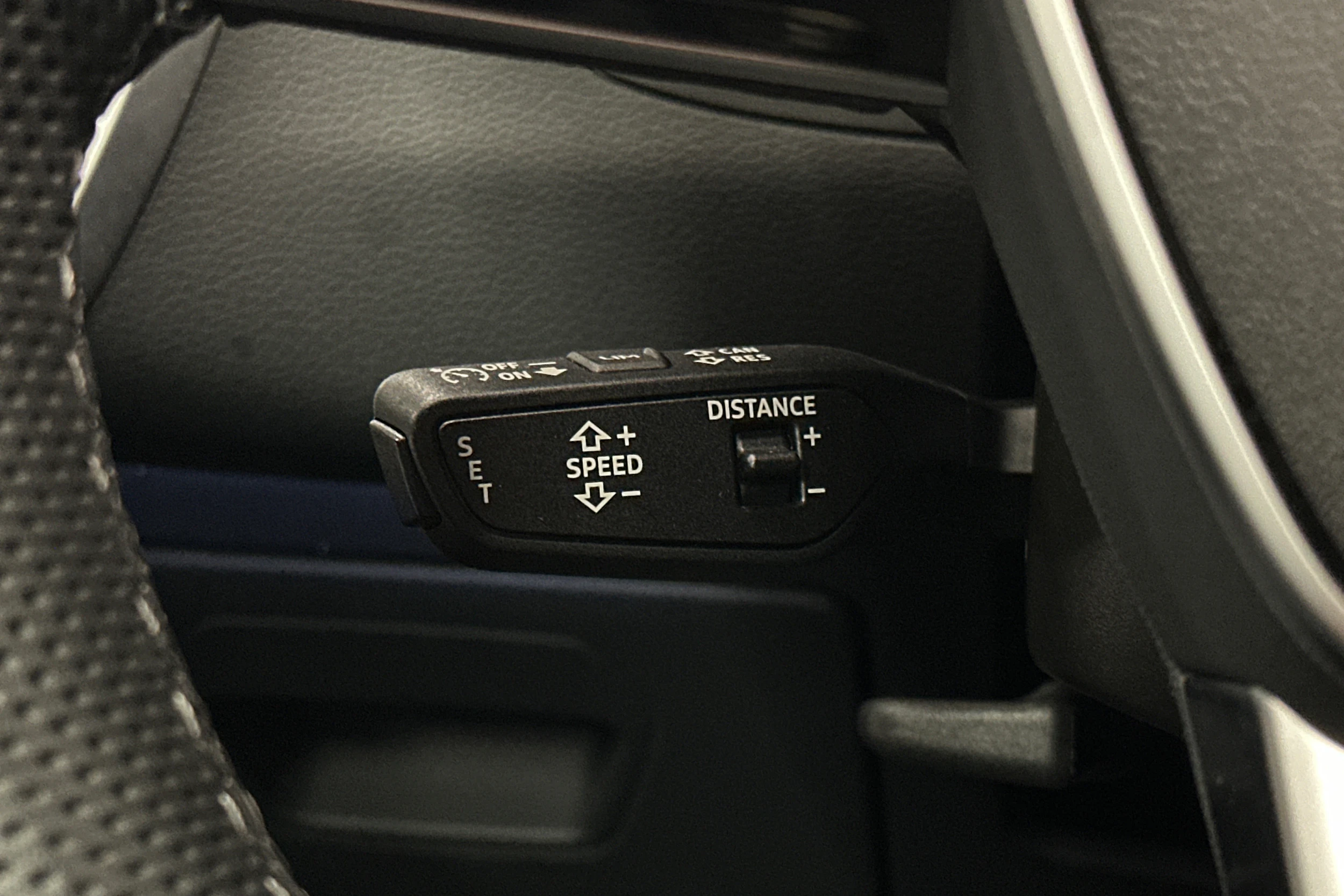 musta Audi A6 2025 kuva 22.