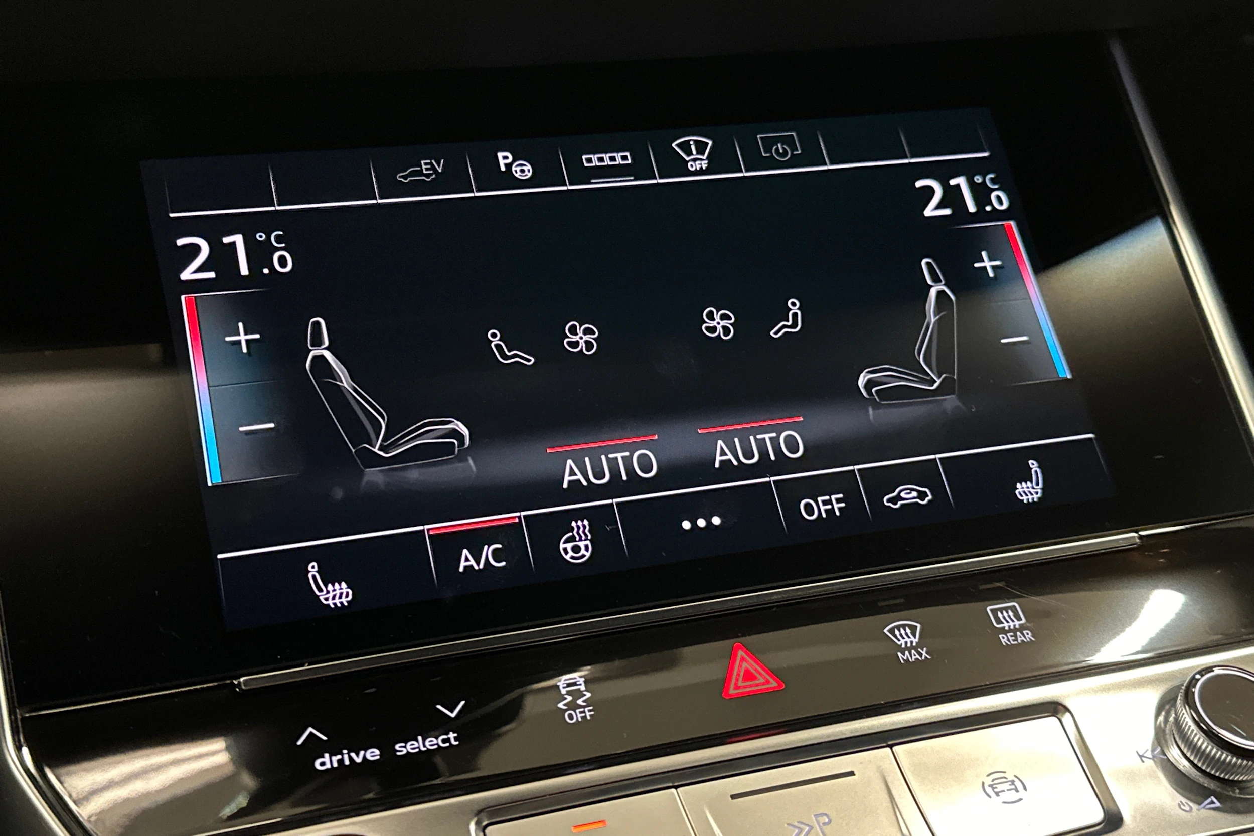 musta Audi A6 2025 kuva 32.