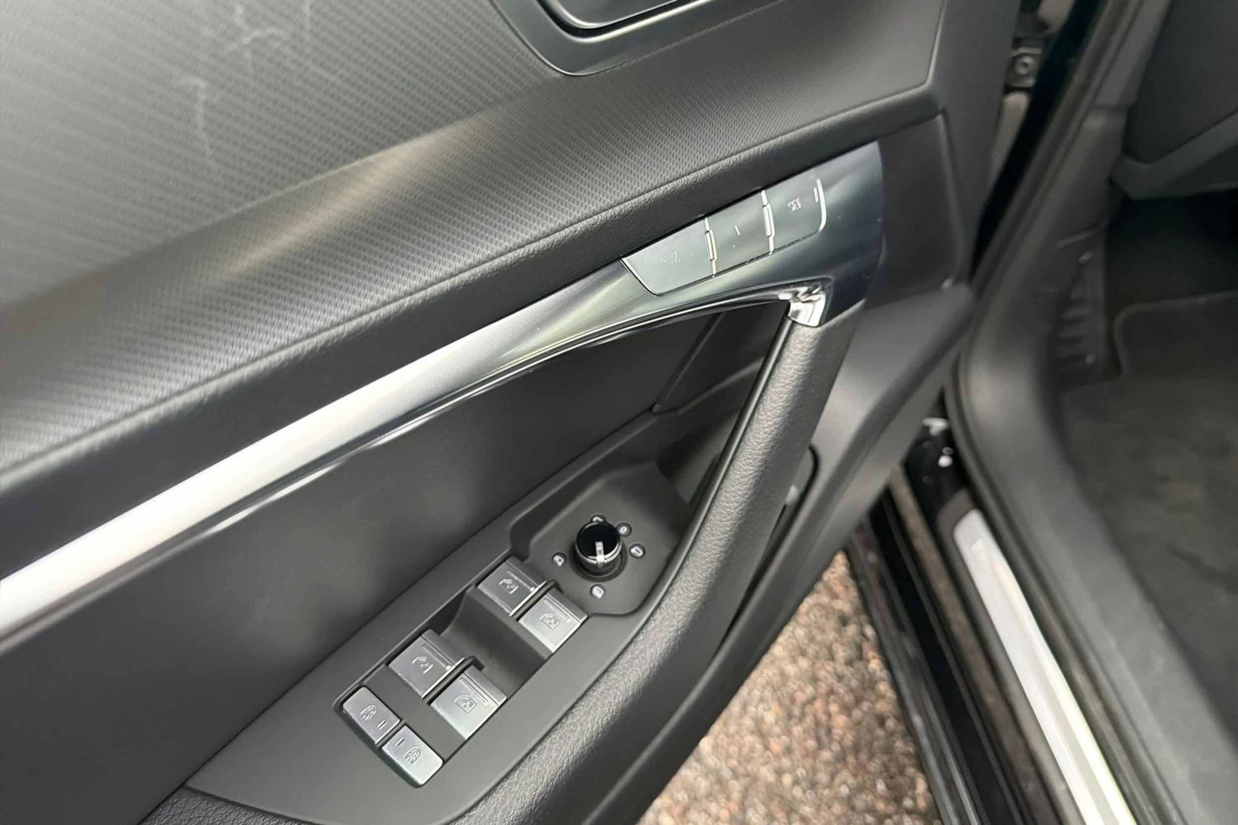 musta Audi A6 2025 kuva 11.