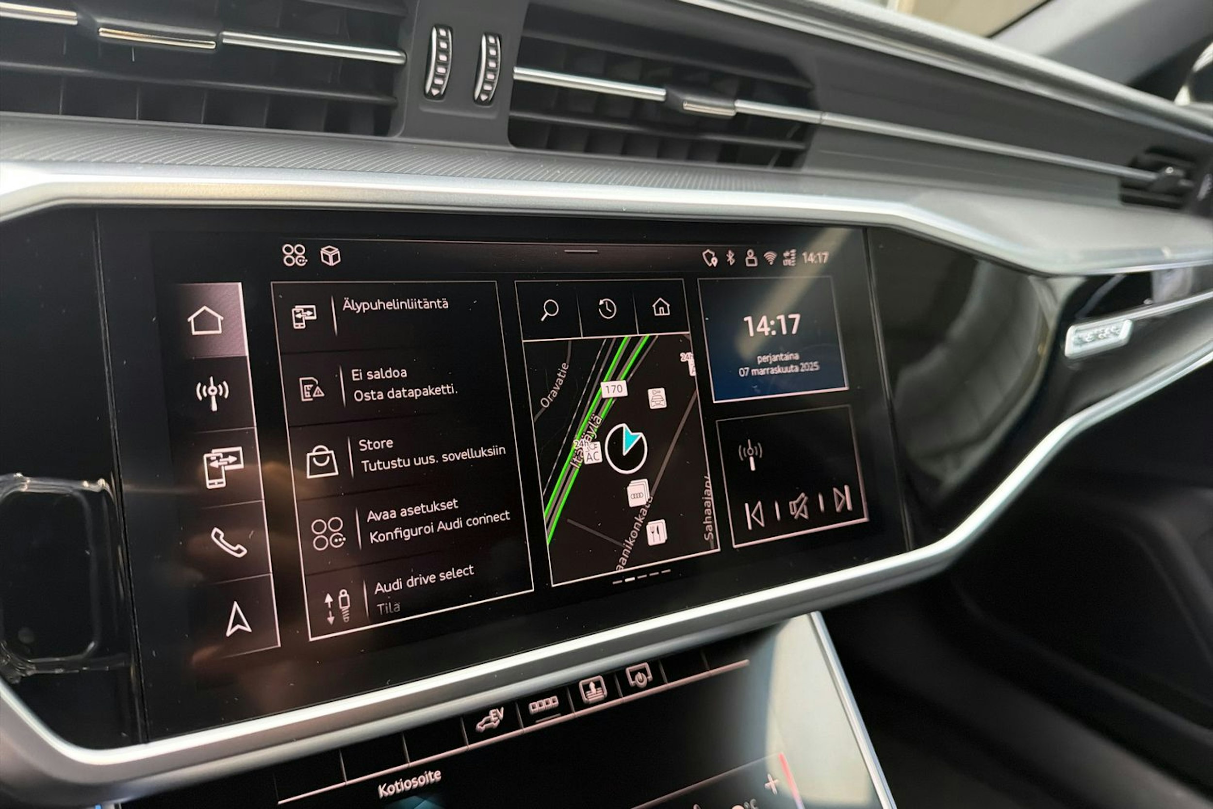 musta Audi A6 2025 kuva 16.