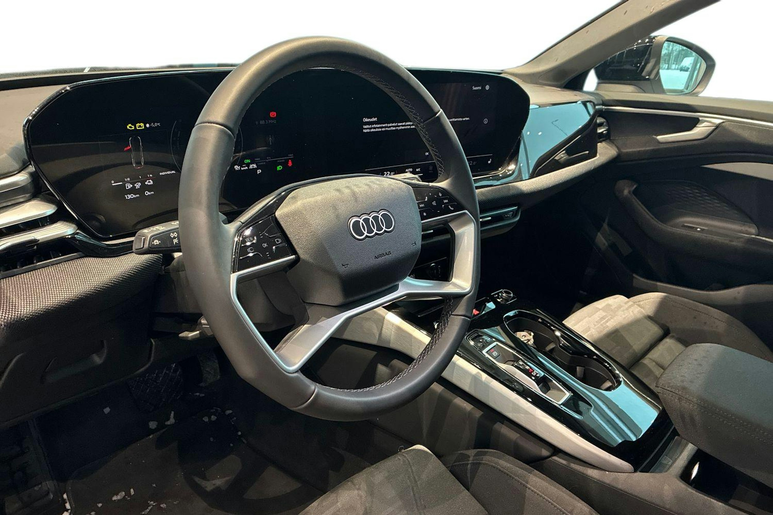 valkoinen Audi A6 2025 kuva 6.