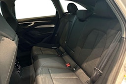 valkoinen Audi A6 2025 kuva 8.