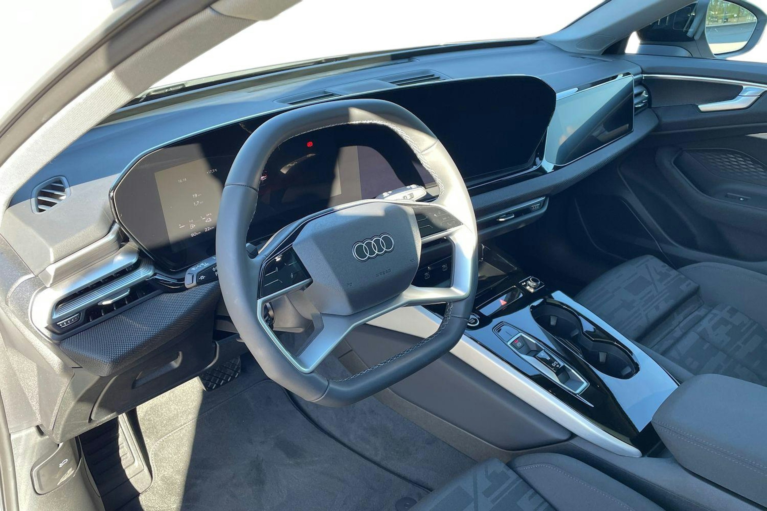 valkoinen Audi A6 2025 kuva 6.