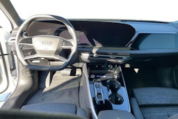 valkoinen Audi A6 2025 kuva 7.