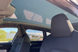 valkoinen Audi A6 2025 kuva 16.