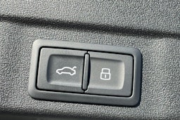 valkoinen Audi A6 2025 kuva 19.