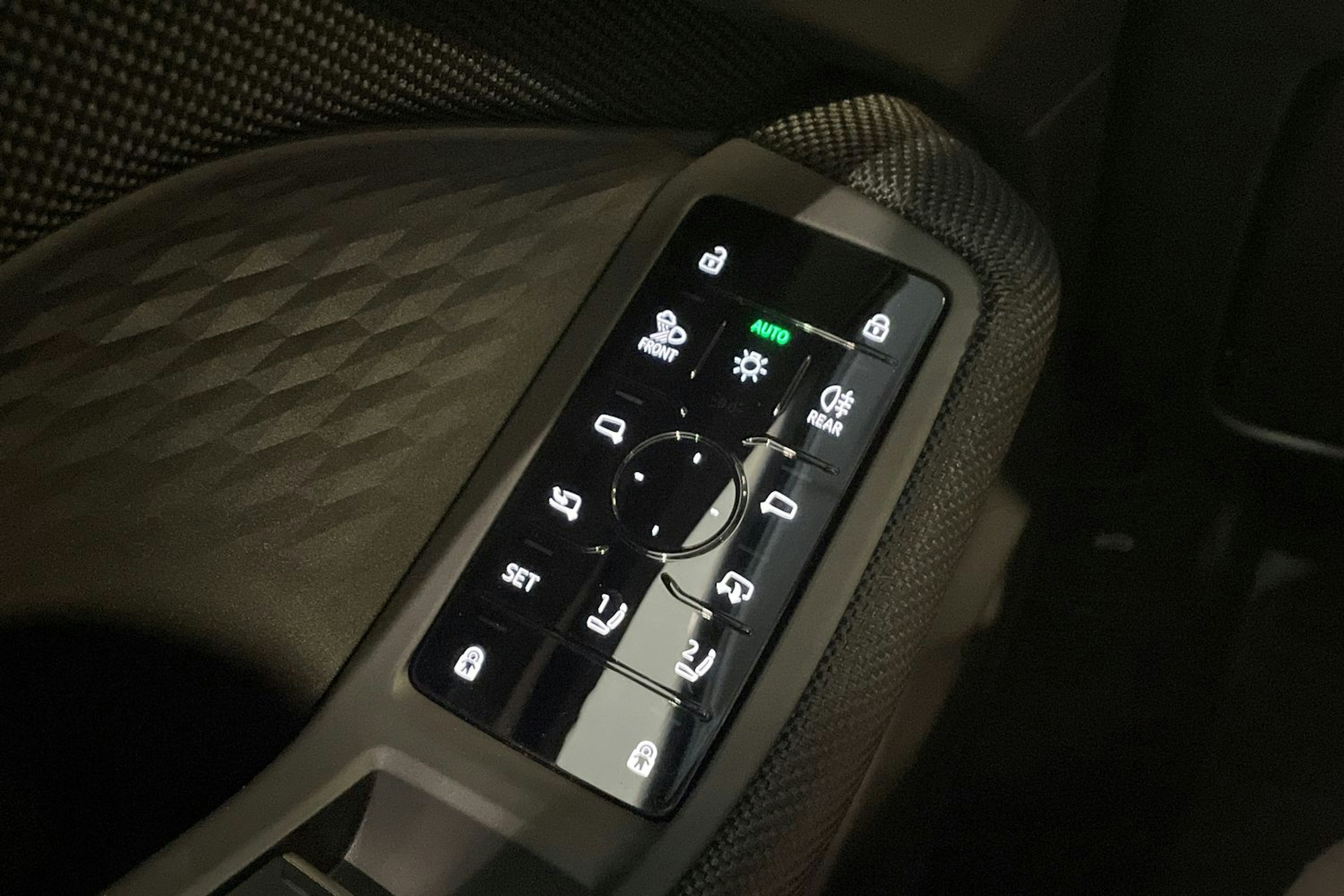 valkoinen Audi A6 2025 kuva 25.