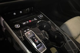 valkoinen Audi A6 2025 kuva 28.