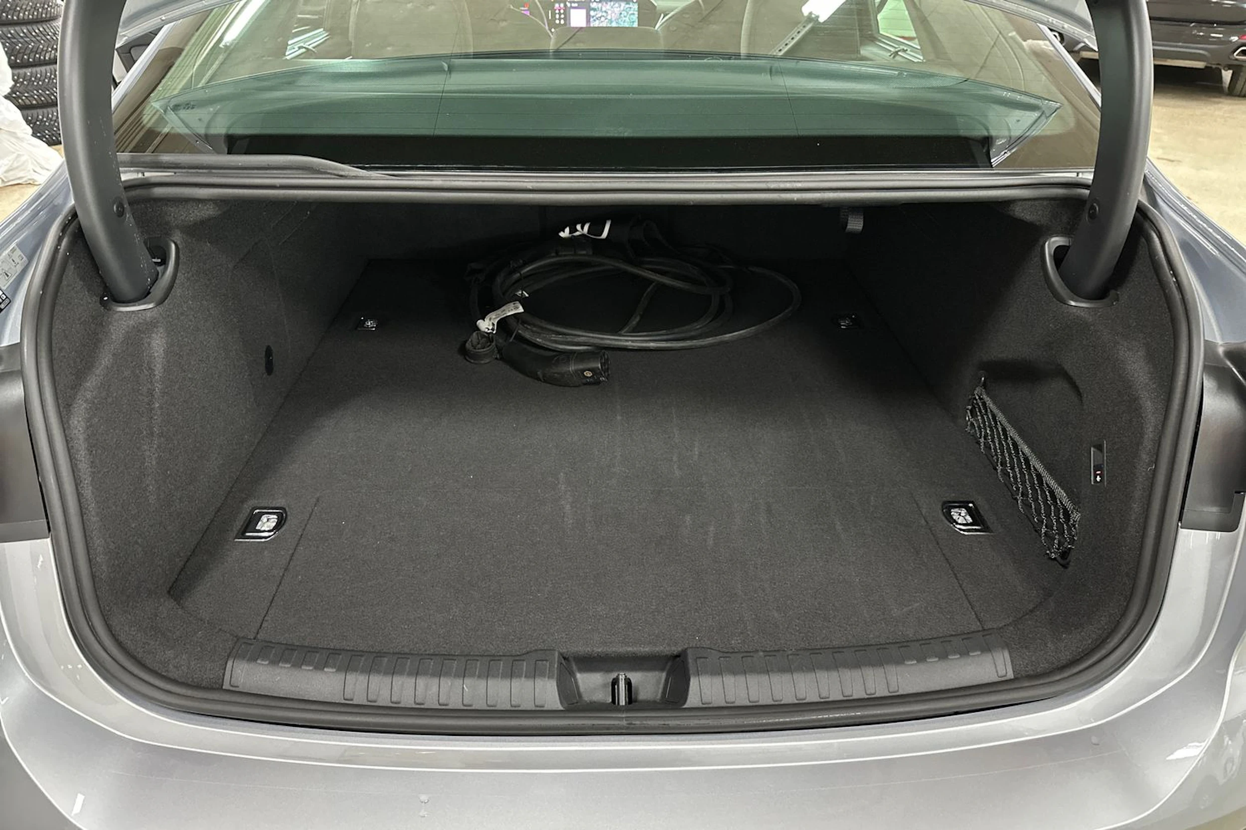 met. harmaa Audi A6 2025 kuva 27.
